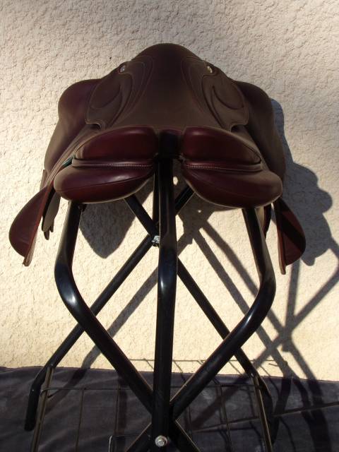 Sella da salto ostacoli Devoucoux Enara 18" - 2025