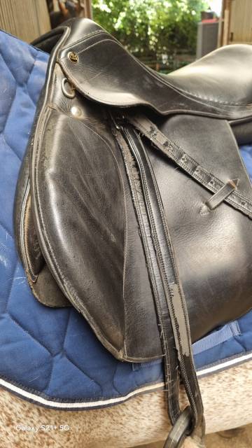 Sella da salto ostacoli   17" - 2012