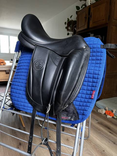 Sella da dressage Forestier  17.5" - 2019