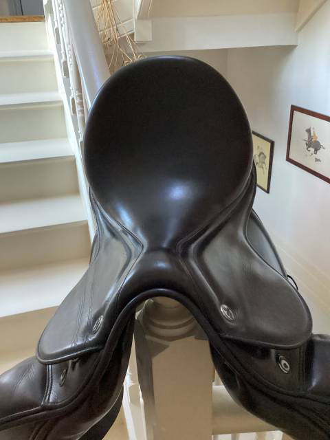 Sella da dressage Prestige Italia  17" - 2012