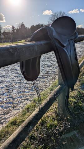 Sella da dressage Eric Thomas  17" - 2010