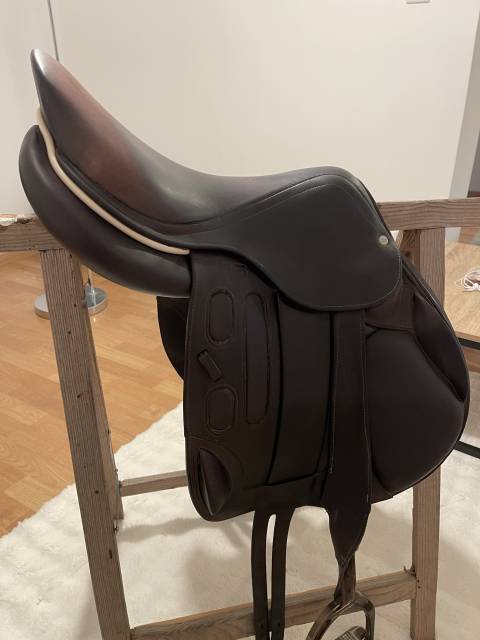 Sella da salto ostacoli GBS  17.5" - 2018