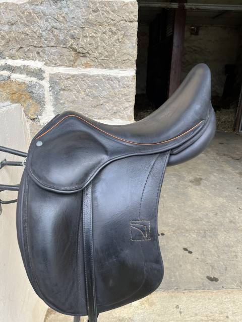 Sella da dressage Childeric  17.5" - 2017