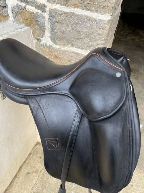 Sella da dressage Childeric  17.5" - 2017