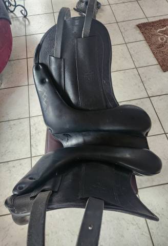 Sella da dressage Childeric  18" - 2014