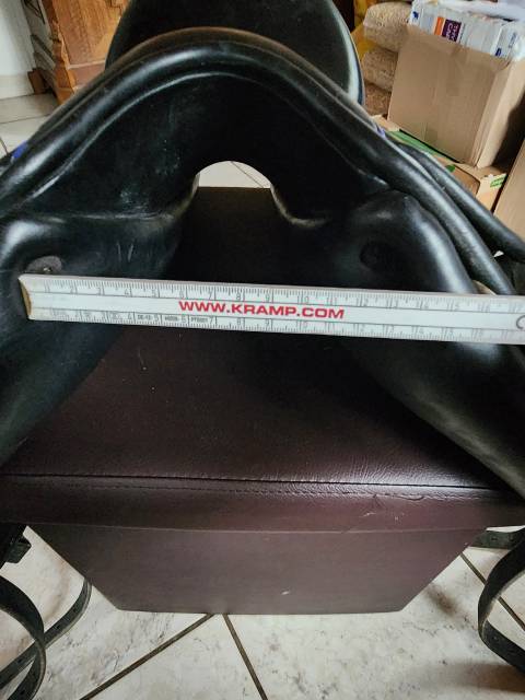 Sella da dressage Childeric  18" - 2014