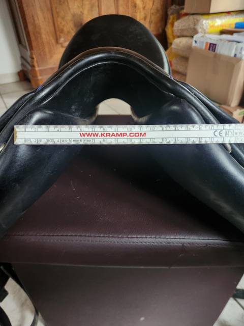 Sella da dressage Childeric  18" - 2014