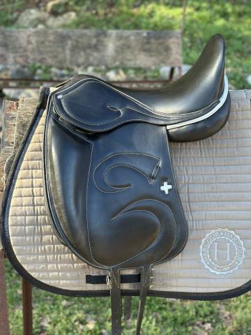 Sella da dressage Hoffsteiner  17.5" - 2014