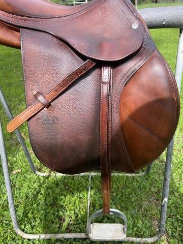 Sella da salto ostacoli CWD SEMI CREUX - 2C 17.5" - 2006