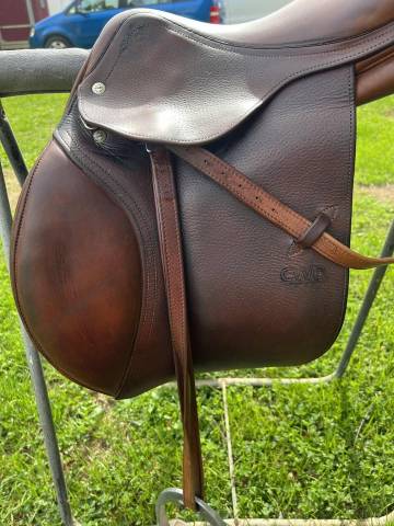 Sella da salto ostacoli CWD SEMI CREUX - 2C 17.5" - 2006