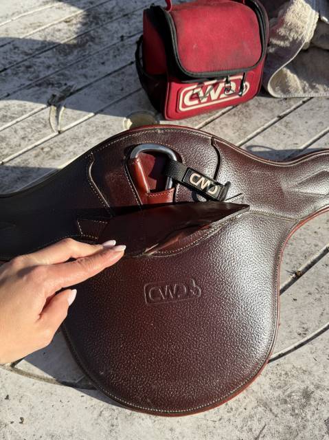 Sella da salto ostacoli CWD  17" - 2023