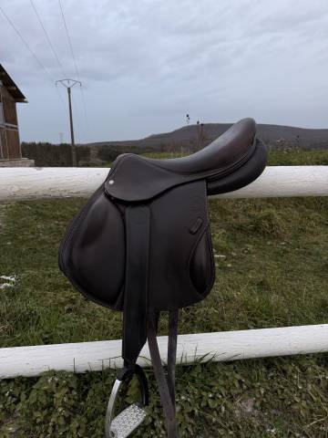 Sella da salto ostacoli Forestier  17.5" - 2023