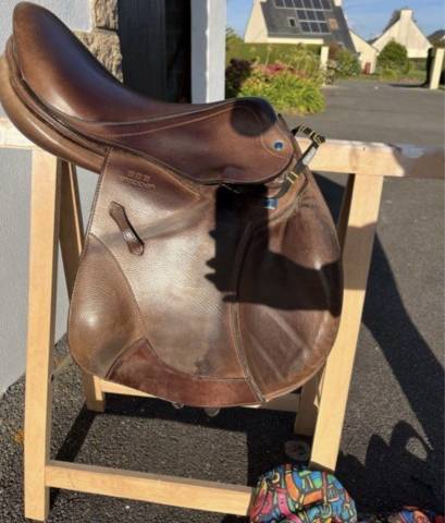 Sella da salto ostacoli Stubben  17.5" - 2022