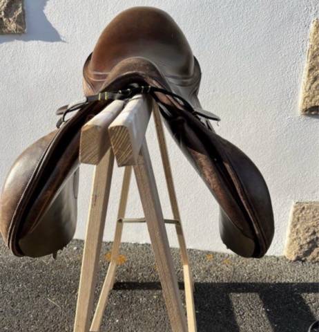 Sella da salto ostacoli Stubben  17.5" - 2022