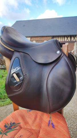 Sella da salto ostacoli CWD  17" - 2018