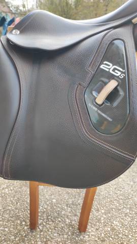 Sella da salto ostacoli CWD  17" - 2018