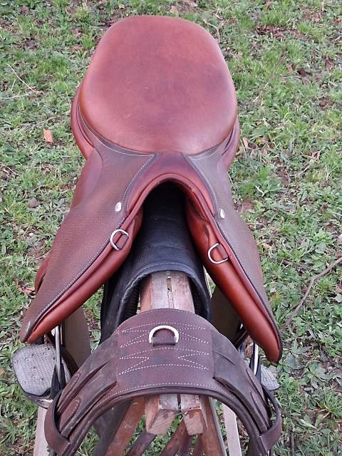 Sella da salto ostacoli Butet  17.5" - 2023