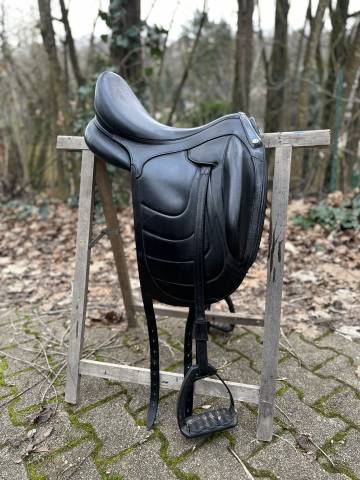 Sella da dressage Devoucoux  17.5" - 2018