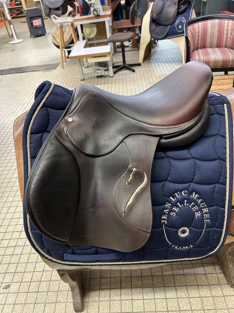 Sella da salto ostacoli Antar&egrave;s  17" - 2019