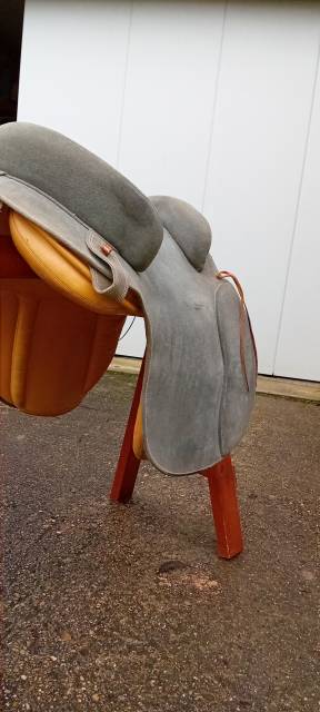 Sella spagnola Ludomar  17.5" - 2018