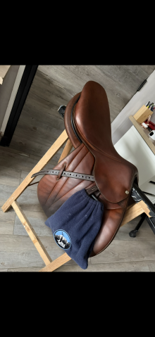 Sella da salto ostacoli Butet  17.5" - 2017