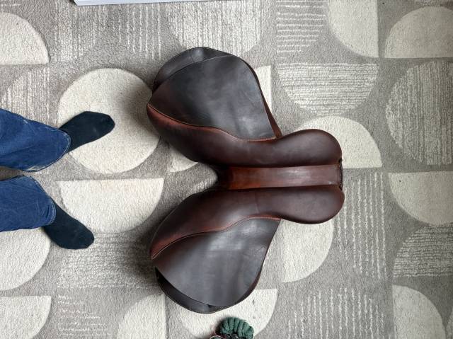 Sella da salto ostacoli Butet  17.5" - 2017