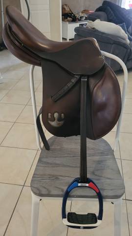 Sella da salto ostacoli Delgrange  17.5" - 2006