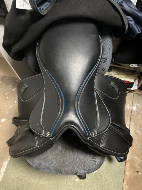 Sella mista Norton  17.5" - 2025