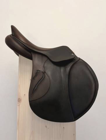 Sella da salto ostacoli Antar&egrave;s  17.5" - 2018