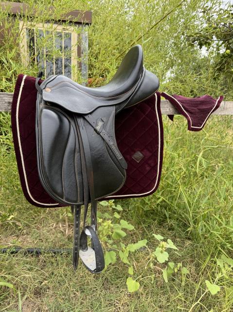 Sella da dressage Zaldi  17.5" - 2010