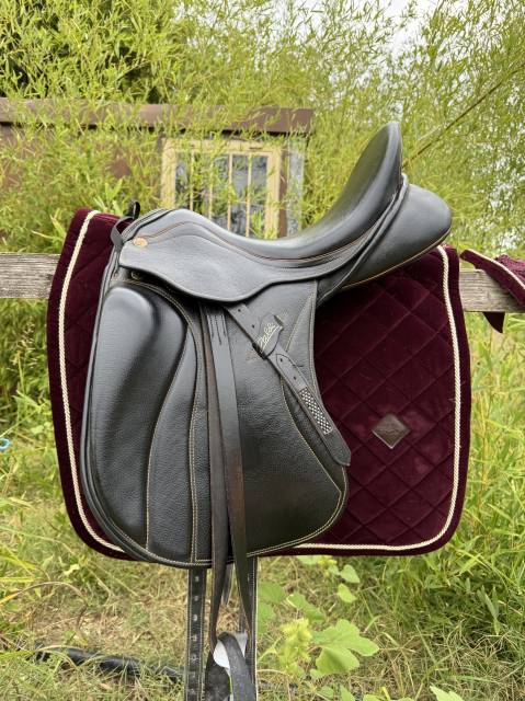 Sella da dressage Zaldi  17.5" - 2010