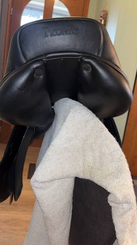 Sella da salto ostacoli Ikonic  17" - 2024