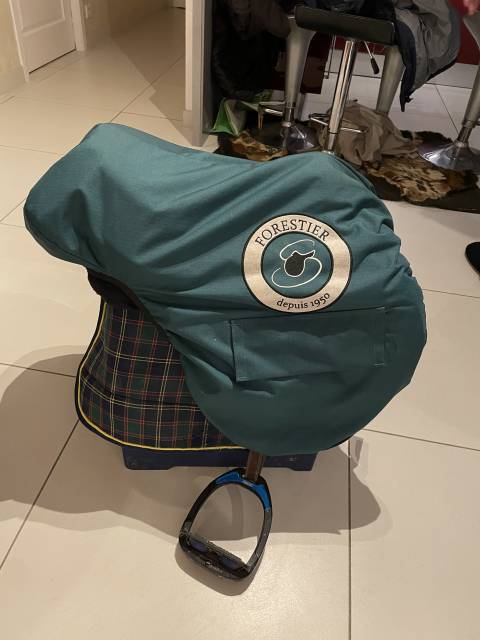 Sella da salto ostacoli Forestier  17" - 2018