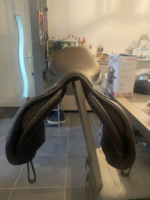 Sella da salto ostacoli CWD  17.5" - 2019