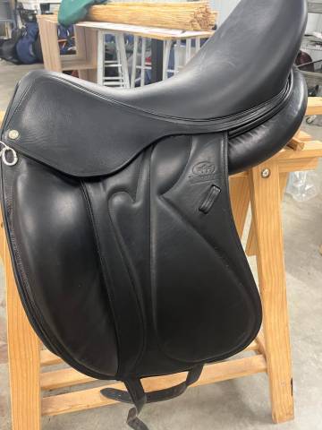 Sella da dressage Devoucoux  18" - 2016