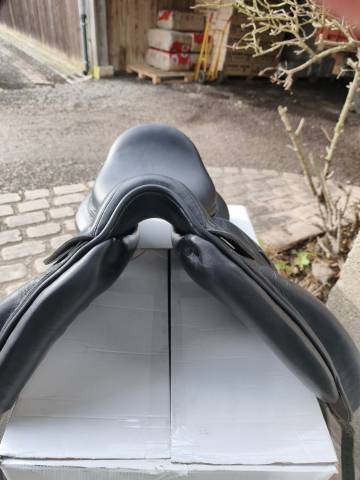 Sella da dressage GBS  17.5" - 2020