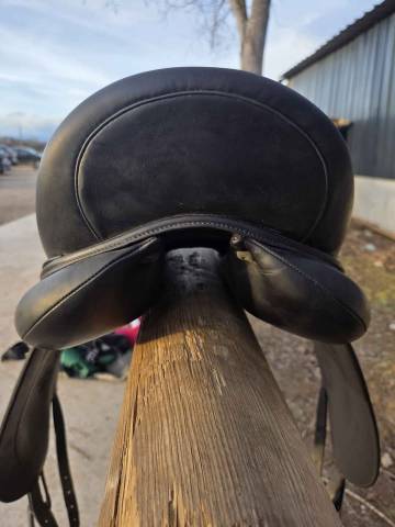 Sella da dressage Devoucoux  17.5" - 2016