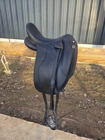 Sella da dressage Devoucoux  17.5" - 2016