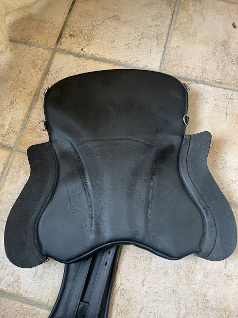 Sella sanza arcione  Total Contact Saddle  17" - 2024