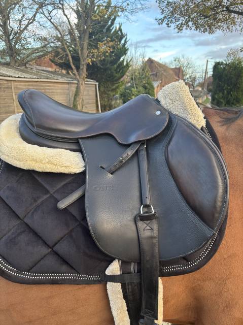 Sella mista Herv&eacute; Godignon  17.5" - 2021