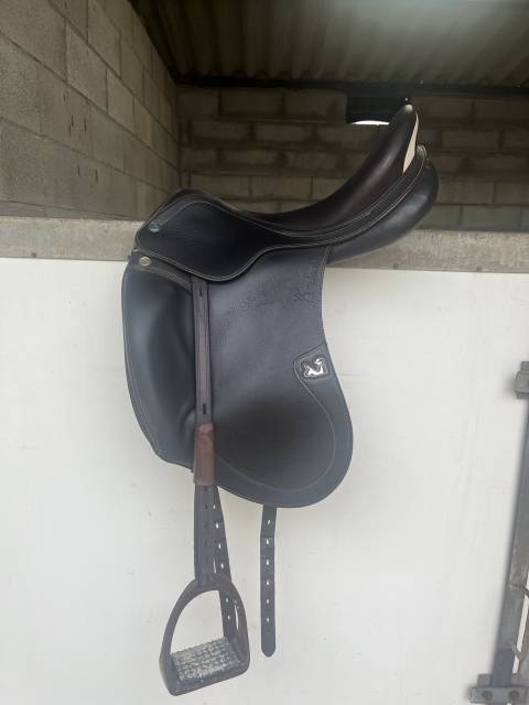 Sella da dressage Prestige Italia  17" - 2010