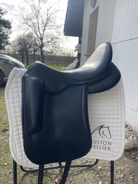 Sella da dressage Aulion  17" - 2024