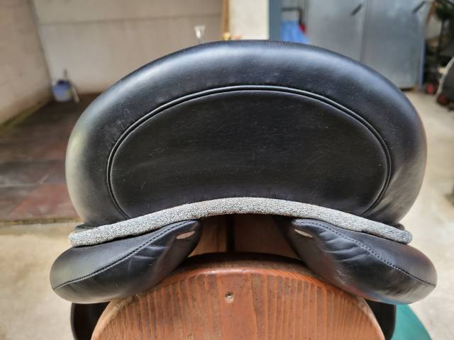 Sella da dressage Devoucoux  18" - 2020