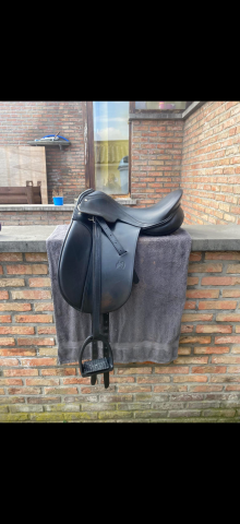 Sella da dressage  Dalemans  17.5" - 2024