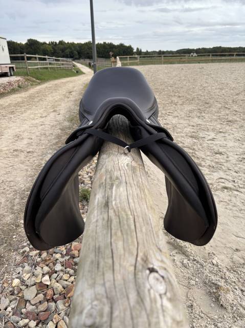 Sella da salto ostacoli Butet  18" - 2016