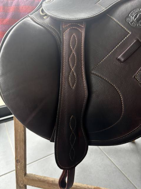 Sella da salto ostacoli Antar&egrave;s  17" - 2023