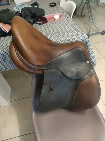 Sella da salto ostacoli Antar&egrave;s  17" - 2020