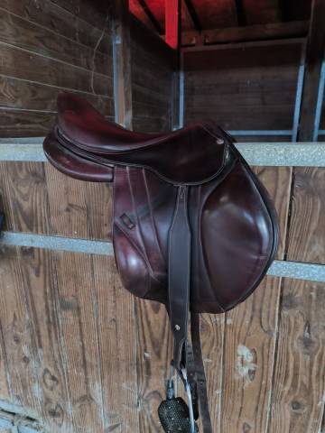 Sella da salto ostacoli Forestier  17" - 2013