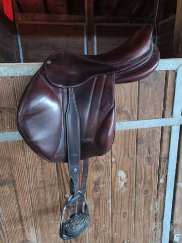 Sella da salto ostacoli Forestier  17" - 2013