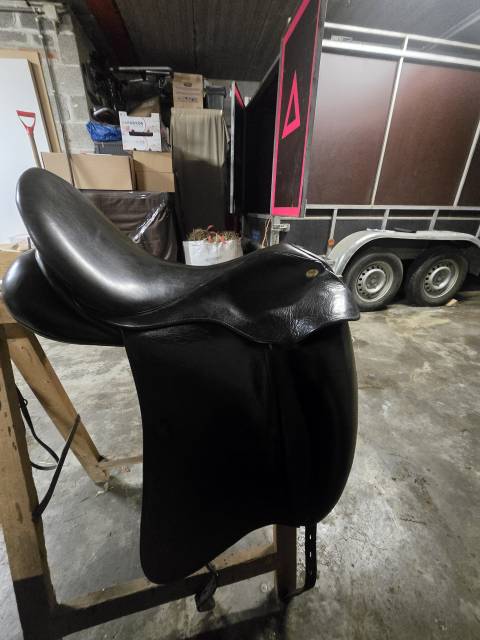 Sella da dressage Eric Thomas  17.5" - 2020